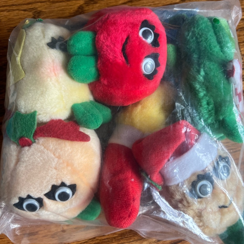 Del Monte yumkins 1991 Plush Holiday Fruit & Veggie Toy ornaments set retro 90’s